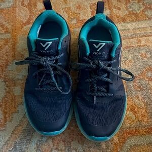 Vionic shoes 7 tennis shoes sneakers